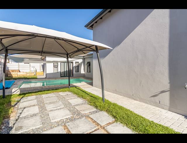 4 BEDROOM FREEHOLD FOR SALE IN PARKLANDS NORTH